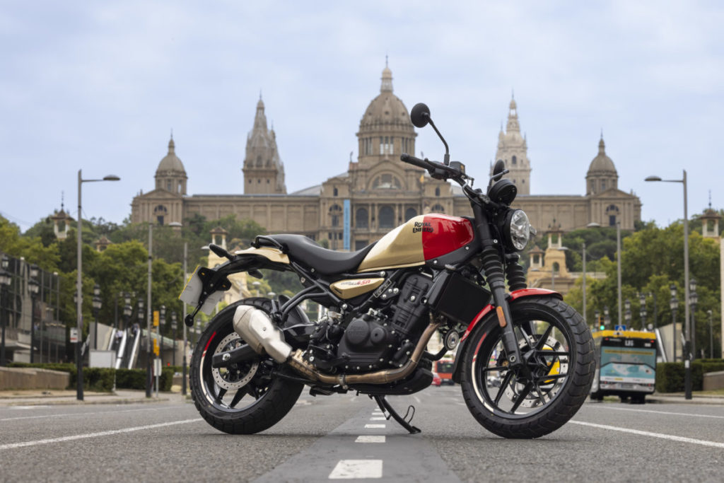 Royal-Enfield-Guerrilla-450_Gold-Dip1_190724101555-1